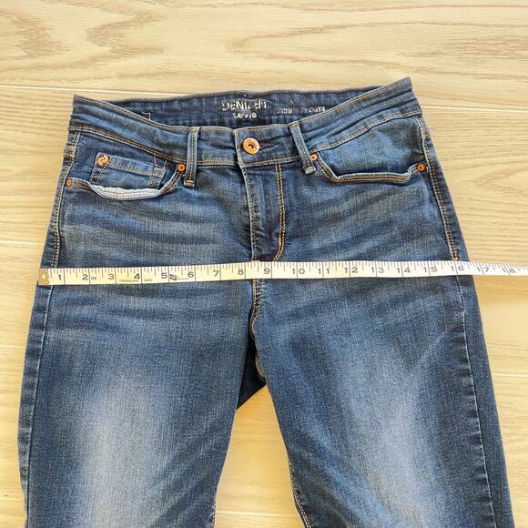 Levi’s Denizen Women’s Size 6 Blue Modern Skinny Denim Shorts - Picture 5 of 8